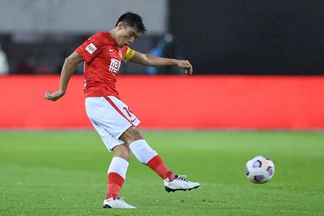 曼城发布2023/24赛季财报 收入增至7.15亿英镑